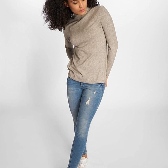 Cozy Mockneck Long Sleeve - Picture 4 of 8